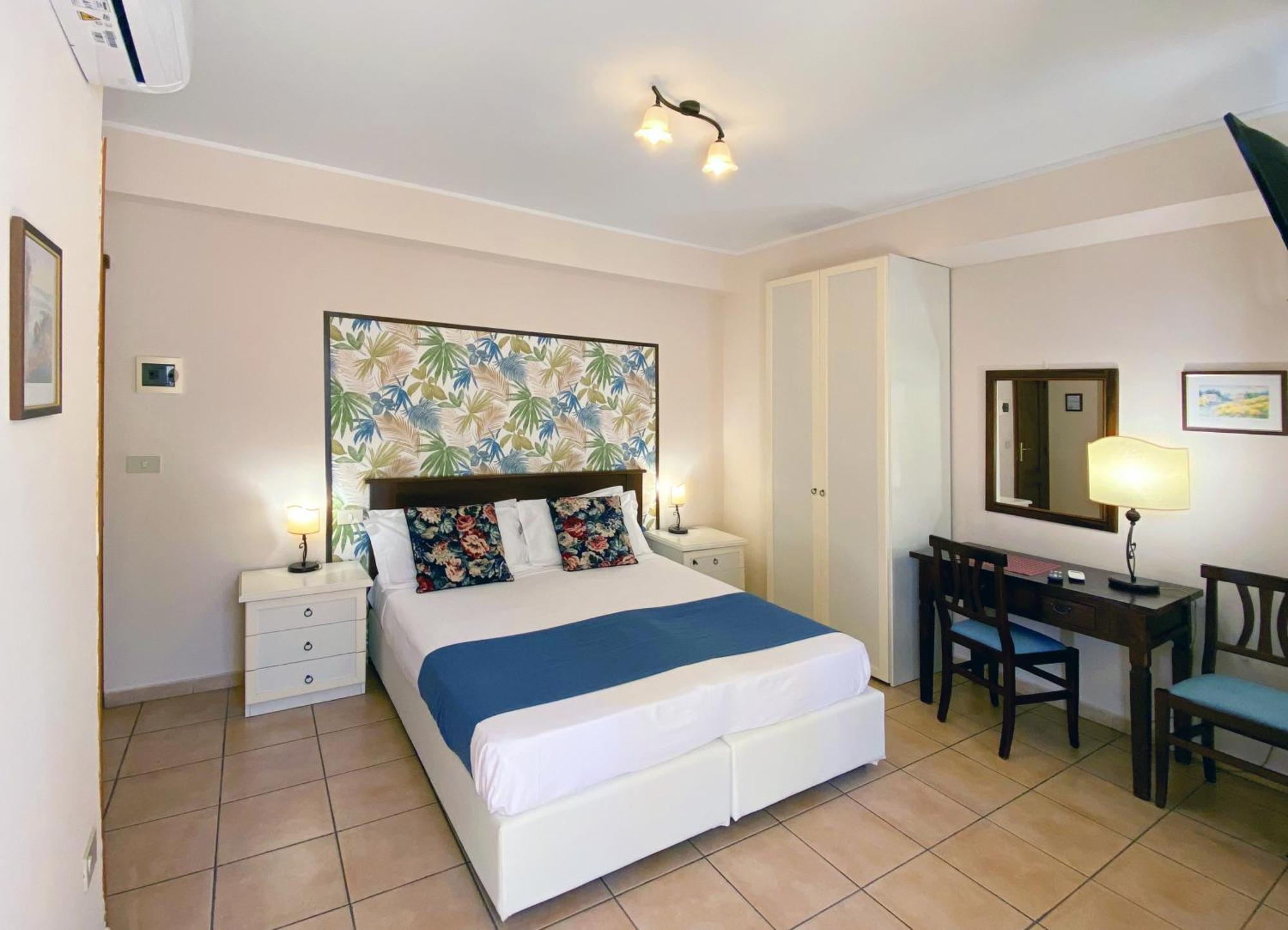 Casa Famiani Bed & Breakfast Летоянни Экстерьер фото