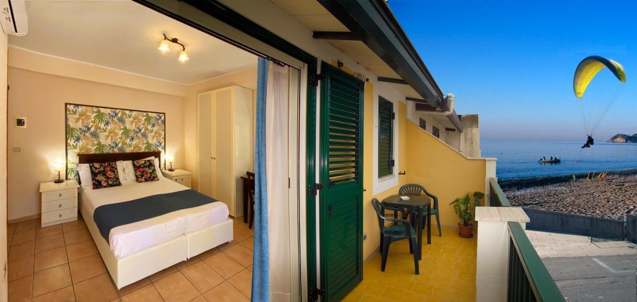 Casa Famiani Bed & Breakfast Летоянни Экстерьер фото