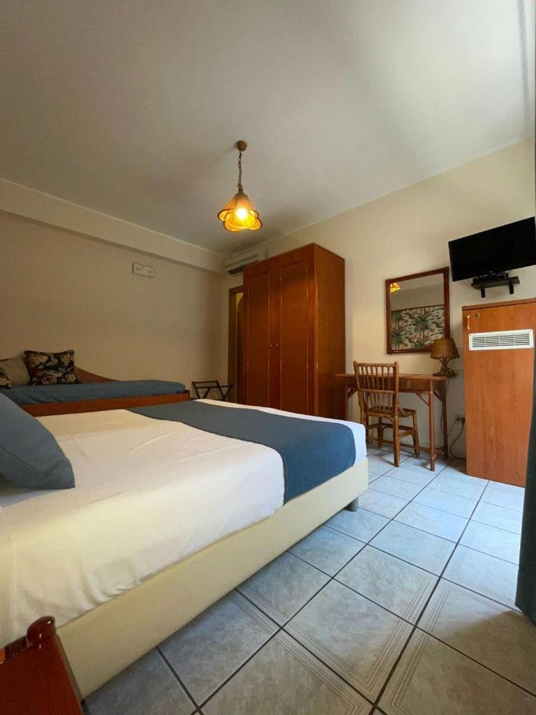 Casa Famiani Bed & Breakfast Летоянни Экстерьер фото
