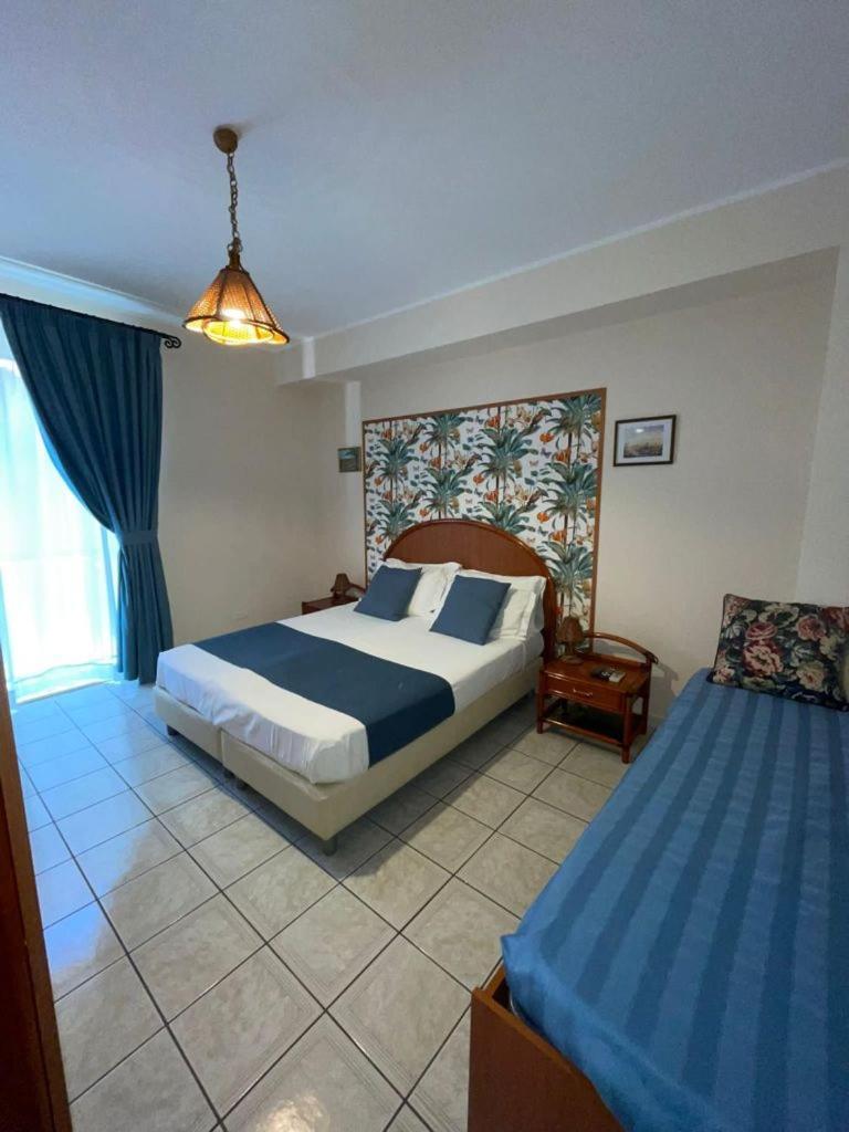 Casa Famiani Bed & Breakfast Летоянни Экстерьер фото