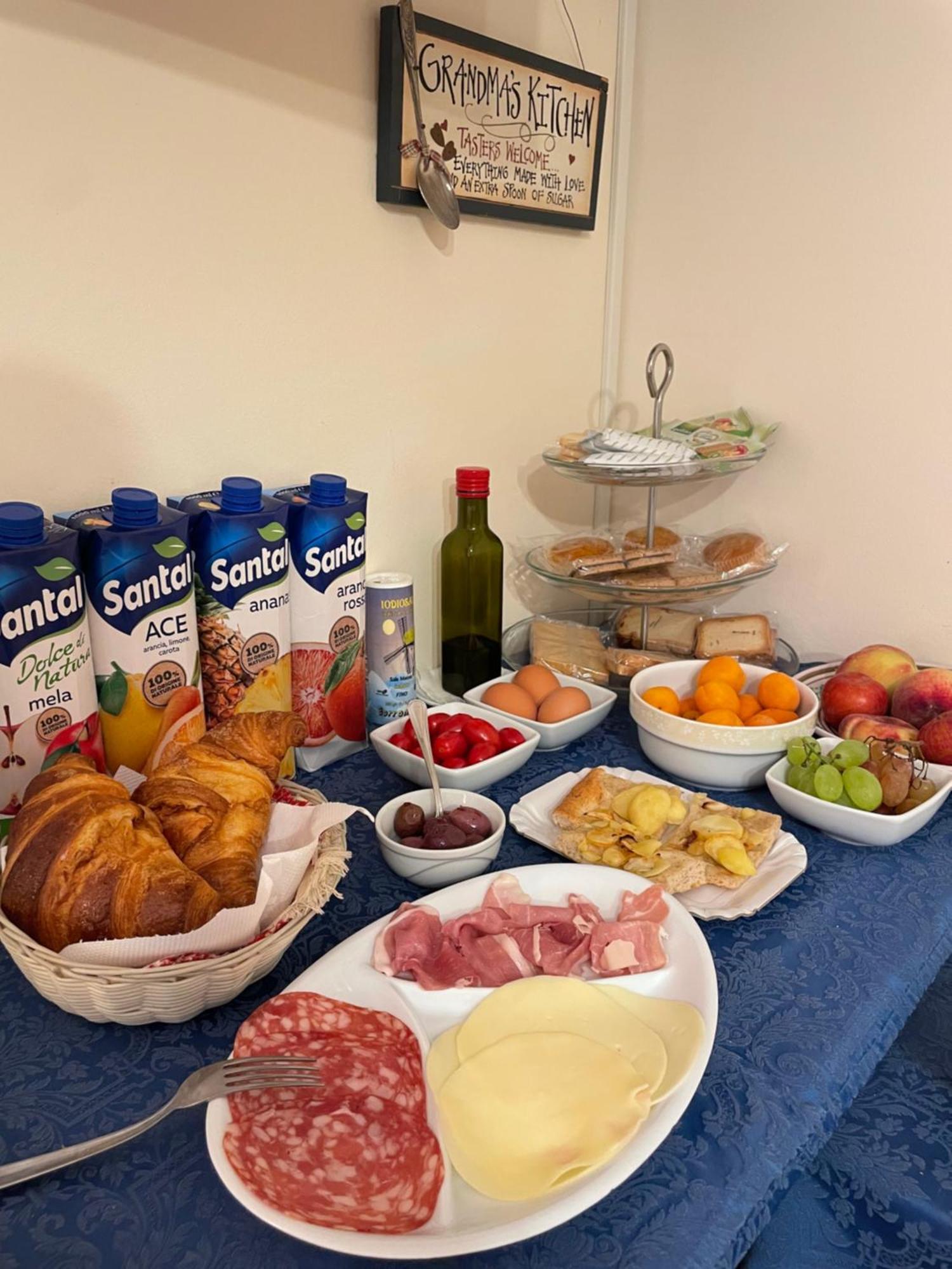 Casa Famiani Bed & Breakfast Летоянни Экстерьер фото